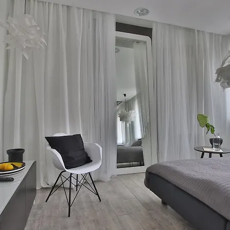 Apartment Zbozowy Rynek 2 *